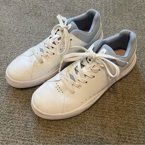 On Running Women’s Roger Advantage SneakersWhite/Rosehip